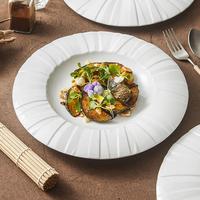 Assiette plate en porcelaine, style occidental, assiette à dîner, esthétique inspirée de l'origami, vaisselle d'hôtel, passe au micro-ondes, plat moderne