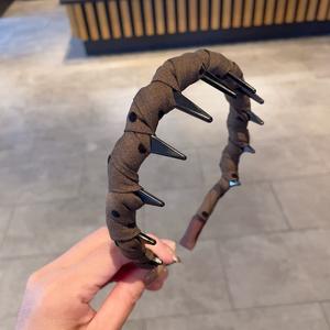 Bandeau denté enveloppé de tissu pour femmes Style simple qui complète toutes les tenues avec une tenue stable - Product Image 2