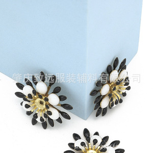 Epoxy Flower Patches <b>Black</b> And White Metal 100 Pieces Pack For <b>Headbands</b> And Clothing Decorations - Product Image 5