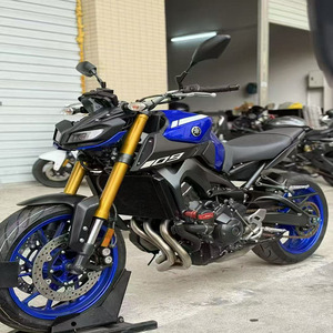 Modèles d'occasion de motos sportives à essence MT-10, MT-09, MT-07, MT-125, MT-03 : Maniabilité Agile MT09 Offrant un Contrôle Précis et des Manœuvres Fluides - Product Image 1