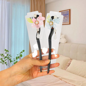 Épingle à cheveux fleurie 12 cm de haute qualité pour usage quotidien - Product Image 1