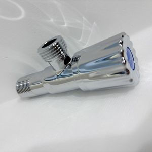 Accessori per servizi igienici con valvola angolare monocolore in acciaio inossidabile prodotto dal produttore, compreso il <span class=keywords><strong>soffione</strong></span> <span class=keywords><strong>doccia</strong></span> a forma di braccio - Product Image 6