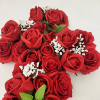 Arrangements floraux funéraires fleurs commémoratives fleurs de croix de rose rouge de haute qualité pour cimetière de cercueil de tombe artificielle