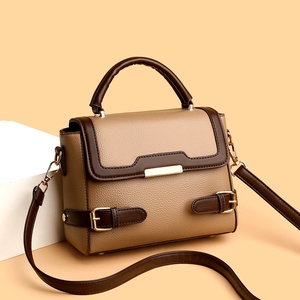 La Nuova Borsa a Tracolla da Donna per l'Autunno e l'Inverno 2025 È Alla Moda e Versatile. IT Presenta un design a blocchi di colore - Product Image 3