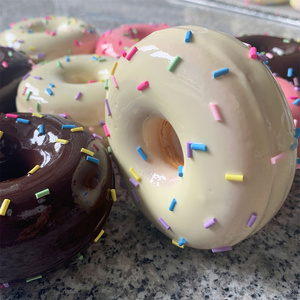 Donuts de 8.5cm con Doble Cara Decorada, Salsa de Chocolate y Chispas de Azúcar de Colores, Diseño Creativo y Novedoso, Modelo de Juguete - Product Image 4