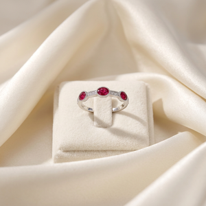 Nuevo diseño elegante de anillo de media eternidad con gemas, hecho a mano en oro blanco de 18 quilates con diamantes naturales y rubí de corte ovalado, joyería para mujer. - Product Image 6