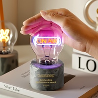 Lampe de table LED créative à filament souple, style trophée vintage, pour chambre à coucher, chevet, comptoir, bureau, ambiance d'anniversaire et expression de personnalité