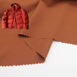 Tissu taffetas de polyester recyclé QY-Tex tissu de veste downproof isolé d'hiver tissu fonctionnel de cire