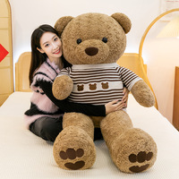 Grand ours en peluche avec rembourrage en coton PP, vêtu d'un pull rayé, ours bloc de construction pour l'affichage en magasin de cadeaux et la vente au détail