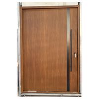 Portes extérieures de ferme sur mesure avec revêtement anti-UV et moulures détaillées pour la rénovation de maisons rurales