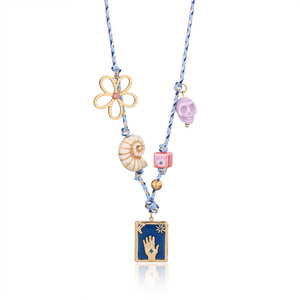 <span class=keywords><strong>Collana</strong></span> <span class=keywords><strong>con</strong></span> ciondolo <span class=keywords><strong>Mano</strong></span> <span class=keywords><strong>di</strong></span> <span class=keywords><strong>Fatima</strong></span> in corda <span class=keywords><strong>di</strong></span> cotone colorata, acciaio inossidabile, conchiglia e perline smaltate a forma <span class=keywords><strong>di</strong></span> palma e occhio <span class=keywords><strong>di</strong></span> Allah - Product Image 6