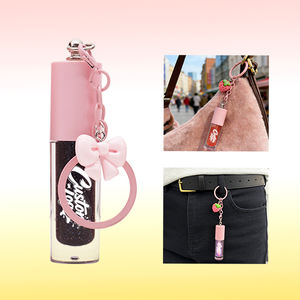 Vente en gros <span class=keywords><strong>de</strong></span> <span class=keywords><strong>gloss</strong></span> à lèvres hydratant végétalien, personnalisable avec logo, <span class=keywords><strong>gloss</strong></span> à lèvres avec porte-clés, <span class=keywords><strong>gloss</strong></span> à lèvres en marque privée avec porte-clés - Product Image 4