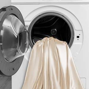 रेशमी साटन 1 फिटेड शीट, 1 फ्लैट शीट और 2 तकिए के साथ कूलिंग साटन बिस्तर की चादरें - Product Image 6