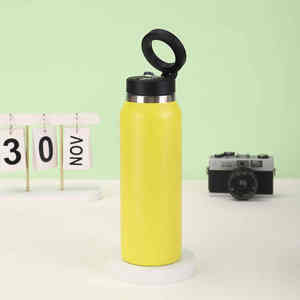 Botella de Agua Portátil de Gran Capacidad, Moderna, de Acero Inoxidable, Magnética, a Prueba de Fugas - Product Image 4