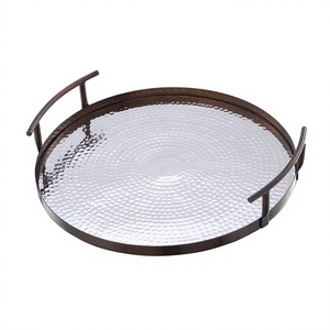 Bandeja de Chocolate de Metal Martillado, Forma Redonda, Plato Decorativo para Chocolate, Clásico y Elegante, Nueva Bandeja para Chocolate - Product Image 1