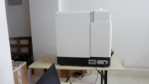 Máquina de Marcado Láser de Fibra de 20w 30w 50w con Cubierta Completamente Cerrada, para Teléfonos Móviles, Raycus con Rotatorio - Product Image 4