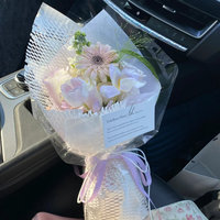 Kertas Sarang Lebah Ramah Lingkungan Kertas Kraft Tahan Air Kertas Pembungkus Bermotif Kotak-kotak Berkualitas Tinggi Kertas Kado Artistik Bermotif Bunga