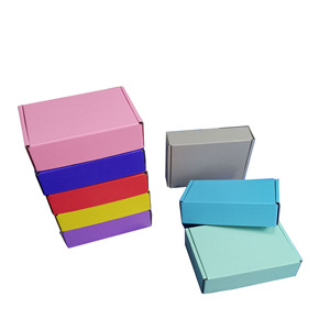 กล่องจดหมายกระดาษลูกฟูกสำหรับเสื้อผ้าชุดชั้นในขนาด15*10*4ซม. เป็นมิตรกับสิ่งแวดล้อม - Product Image 2