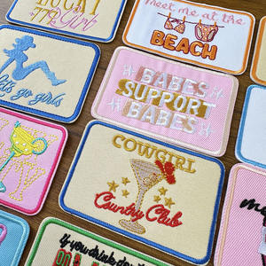 Vente en gros de patchs brodés personnalisés découpés au laser, thermocollants ou à coudre, motif lettres 'Freedom' rectangulaires rose style cowgirl, pour chapeau - Product Image 1