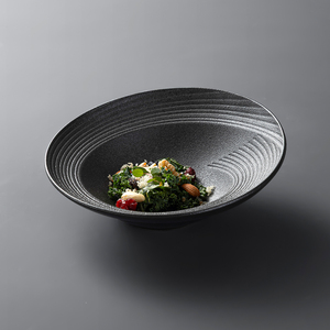 <span class=keywords><strong>Assiette</strong></span> en porcelaine <span class=keywords><strong>noire</strong></span> de 12 pouces (400 ml) à bord incurvé, <span class=keywords><strong>grande</strong></span>, pour salade et soupe, en céramique naturelle durable, style japonais, pour restaurant - Product Image 1