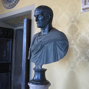 홈 장식 고대 로마 Capitoline Brutus 흉상 동상 유럽 청동 조각