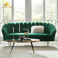 Canapé design incurvé 3 places canapé Chesterfield Divano avec ensemble de canapés en acier inoxydable tissu d'ameublement velours Love Seat