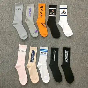 Wholesale Letters Socks Logo Words 100% Cotton Sports Bulk Socks Letter Patchwork Casual Running Crew Socks With Funny Text