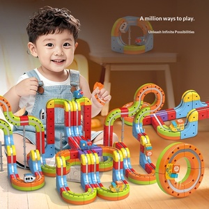 Treno Elettrico Magnetico Variabile 2026, Ferrovia ad Alta Velocità con Binari Stereo 1:5, Kit Educativo in Plastica per Bambini da Assemblare - Product Image 2