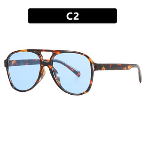 2024 lunettes de soleil pilote rétro à grand cadre en forme de <span class=keywords><strong>crapaud</strong></span> Double faisceau carré noir et gris lentilles PC avec attribut optique UV400 - Product Image 6