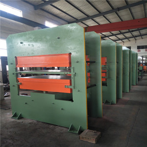Presse de vulcanisation de plaques en caoutchouc à vendre, structure à cadre, grande taille, pour <span class=keywords><strong>tapis</strong></span> industriels - Product Image 1