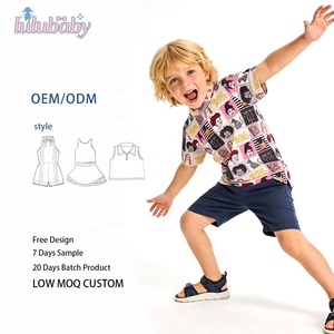 Ensemble Polo Garçon DH ODM avec Motif Graphique Original, Chemise à Col Manches Courtes <span class=keywords><strong>en</strong></span> Nylon Respirant et Short de Sport Coordonné – Collection Boutique - Product Image 1