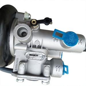 Pompe de surpression d'embrayage Shaanqi Delong X3000F3000 pour voitures SD, origine Chine. Vente directe du fabricant Produit de marque authentique - Product Image 1