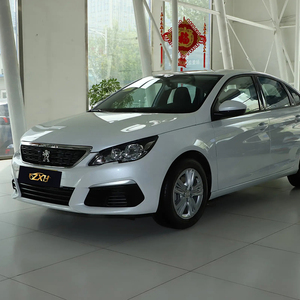 Voiture d'<span class=keywords><strong>occasion</strong></span> <span class=keywords><strong>Peugeot</strong></span> <span class=keywords><strong>308</strong></span> 2019 1.6L Manuelle Édition Fashion Bien entretenue avec historique de maintenance - Product Image 3