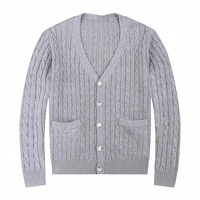 Luxuriöser Gedrehter Zopfmuster-Cardigan für Herren mit V-Ausschnitt, Einreihig Geknöpft, Individuell Besticktes Logo, Oberbekleidung