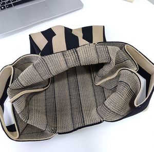 25*50CM Women's Fashion Autumn Winter Accessories Stripe <strong>Bags</strong> <strong>Black</strong> Green Pink White Stripe <strong>Small</strong> Knitted Tote Handbags <strong>Bag</strong> - Product Image 3