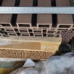 Bên Ngoài Ốp Siding Vận Chuyển Container Nhà Gỗ Ngoài Trời Wpc Nội Thất Tường Panel - Product Image 2