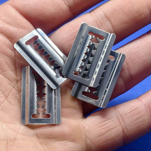Protector Inferior de Parachoques General Motors, Rejilla de Radiador, Clip de Fijación Metálico Dentado, Acero Inoxidable No 1 No 2 - Product Image 1
