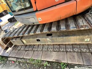 รถขุดฮิตาชิ Zaxis 75UR มินิแบบตีนตะขาบ มือสอง พร้อมบุ้งกี๋ขุด สีส้ม ติดตั้งบนแทร็ก แขนไฮดรอลิก น้ำหนัก 8 ตัน รถขุดขนาดกลาง - Product Image 4