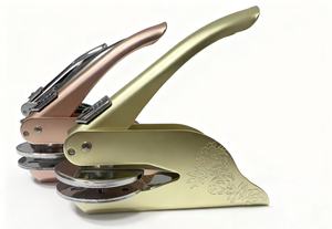 Pince à embosser en bois antique, <span class=keywords><strong>tampon</strong></span> à embosser manuel pour décorations <span class=keywords><strong>de</strong></span> mariage, livres, cuirs, Guangdong - Product Image 5