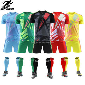 Tenues de football personnalisées de haute qualité 2025, vêtements de sport, séchage rapide, vêtements d'entraînement pour équipe de football, ensembles de maillots de football <span class=keywords><strong>pas</strong></span> chers - Product Image 1