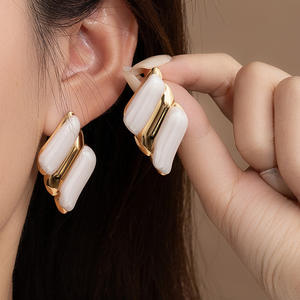 Pendientes de Acero Inoxidable con Diseño de Alas de Ángel, Estilo Francés, de ZGBROTHERS, con Gota de Aceite, Resistentes a la Decoloración, Joyería Exquisita de Alta Gama para Mujer - Product Image 2