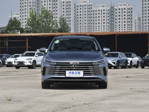 Véhicule hybride haut de gamme, voiture à énergie nouvelle, berline économique en carburant et confortable, BYD Quzhujian 05 DM-i pour la famille, les affaires et l'utilisation quotidienne - Product Image 2