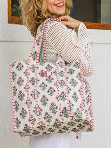 Gesteppte Polyester-Tragetasche - Handgefertigte Große Schultertasche mit Blumen-Holzblockdruck, Herbst Weicher Weißer Elefant - Product Image 1