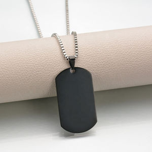 Collar Redondo de Acero Inoxidable con Grabado Láser Personalizado con Foto de Pareja - Product Image 6