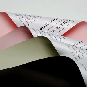 Papel de Regalo Impermeable para Flores ZhaoCheng English Newspaper (PU <span class=keywords><strong>Lada</strong></span>) 56x56cm, Diseño Floral a la Moda - Product Image 2