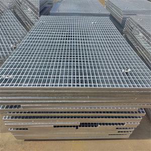 สายการผลิตตะแกรงเหล็กชุบสังกะสีแบบจุ่มร้อน <span class=keywords><strong>แผ่น</strong></span>เหล็ก ตะแกรงเหล็กอัดขึ้นรูป - Product Image 2