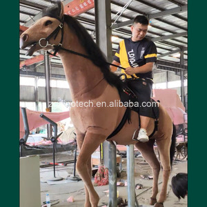 Cheval animatronique interactif à chevaucher sur rail, modèle d'animal sur mesure pour <span class=keywords><strong>la</strong></span> réalisation de films - Product Image 4