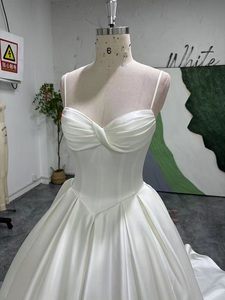 Robe de mariée longue élégante et luxueuse en satin, style princesse, coupe A, pour femmes, robe de mariée blanche de rêve avec dos en V profond et nœud - Product Image 5