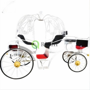 2025 carruaje de princesa de calabaza para exposición boda Venta caliente Royal Horse Carriage eléctrico escénico avistamiento camión - Product Image 4