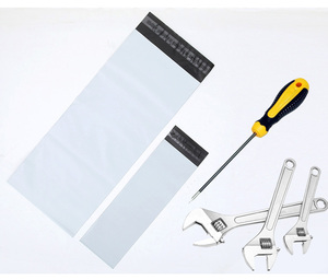 Bolsa de Envío de Poliéster Biodegradable, Resistente al Agua, de 2.5mil, Gruesa, Rectangular, para Envíos Express, Ideal para Tapetes de Yoga - Product Image 1